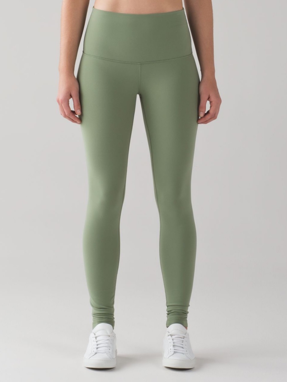 Wunder Train HR Tight 28
Lululemon leggings Desert Olive